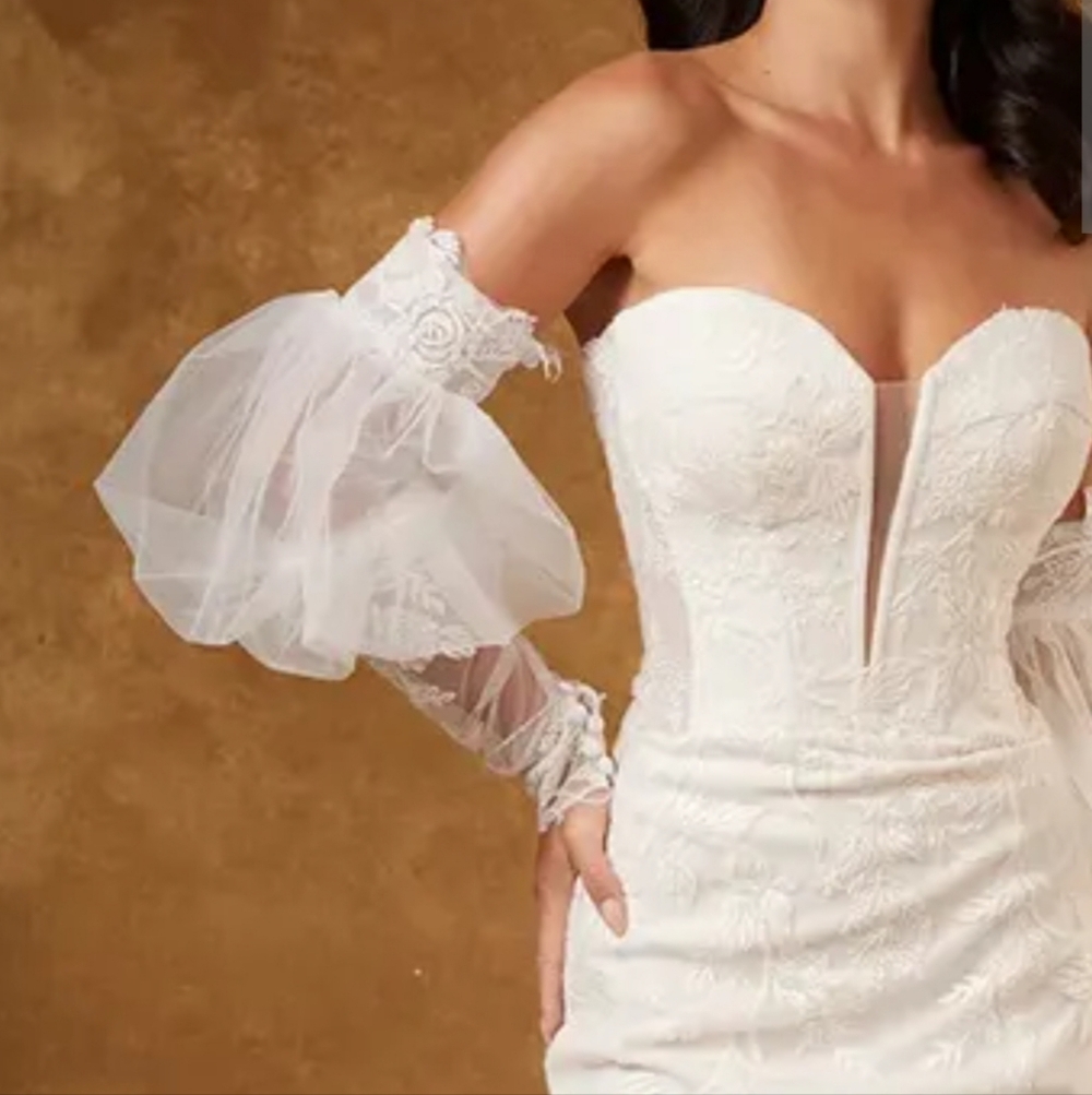 Detachable Bridal Sleeve